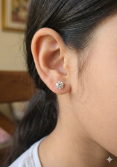 Silver Solitaire Earing Pair