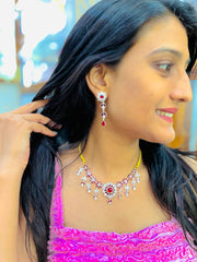 SILVER NECKLACE